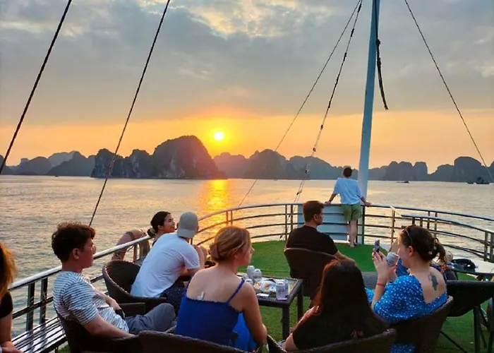 Botel Victory Boutique Cruise