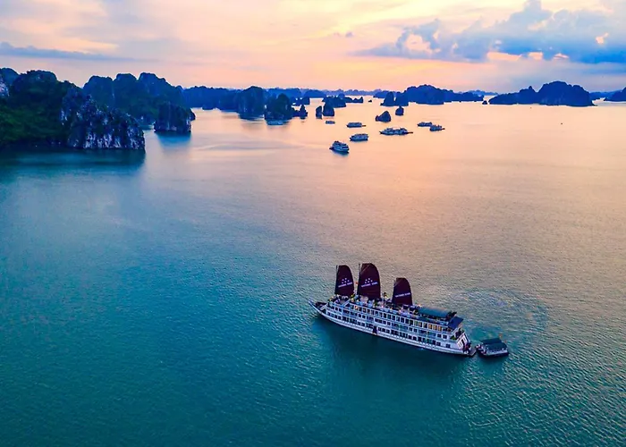 Botel Victory Boutique Cruise Hạ Long