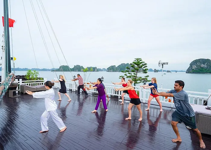 Victory Boutique Cruise Botel Hạ Long